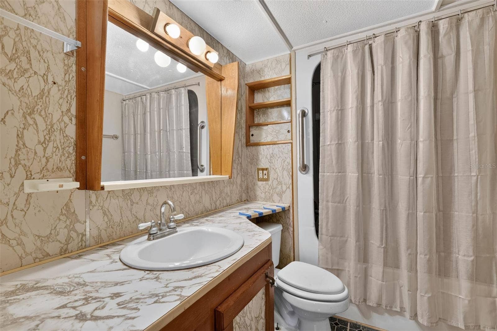 31722 IMPERIAL DRIVE, Tavares, FL 32778