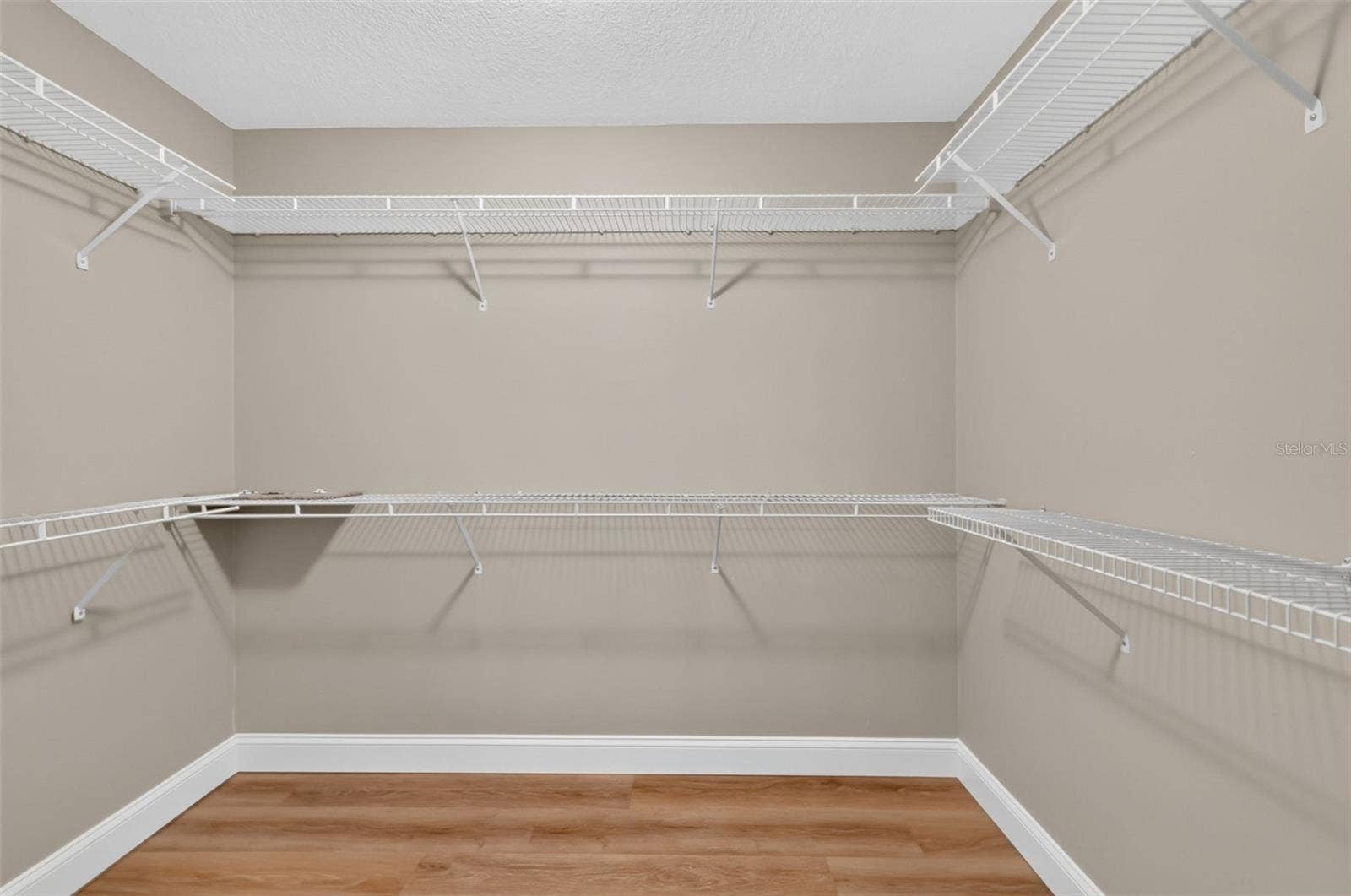 1647 DURAN DRIVE, The Villages, FL 32162 1647 DURAN DRIVE, The Villages, FL 32162