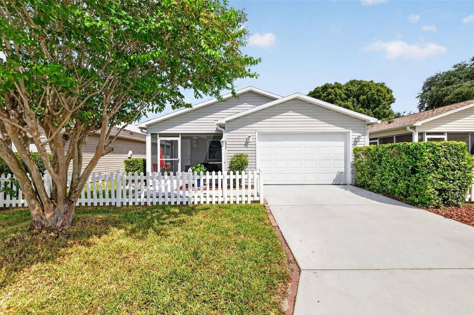 1647 DURAN DRIVE, The Villages, FL 32162 1647 DURAN DRIVE, The Villages, FL 32162