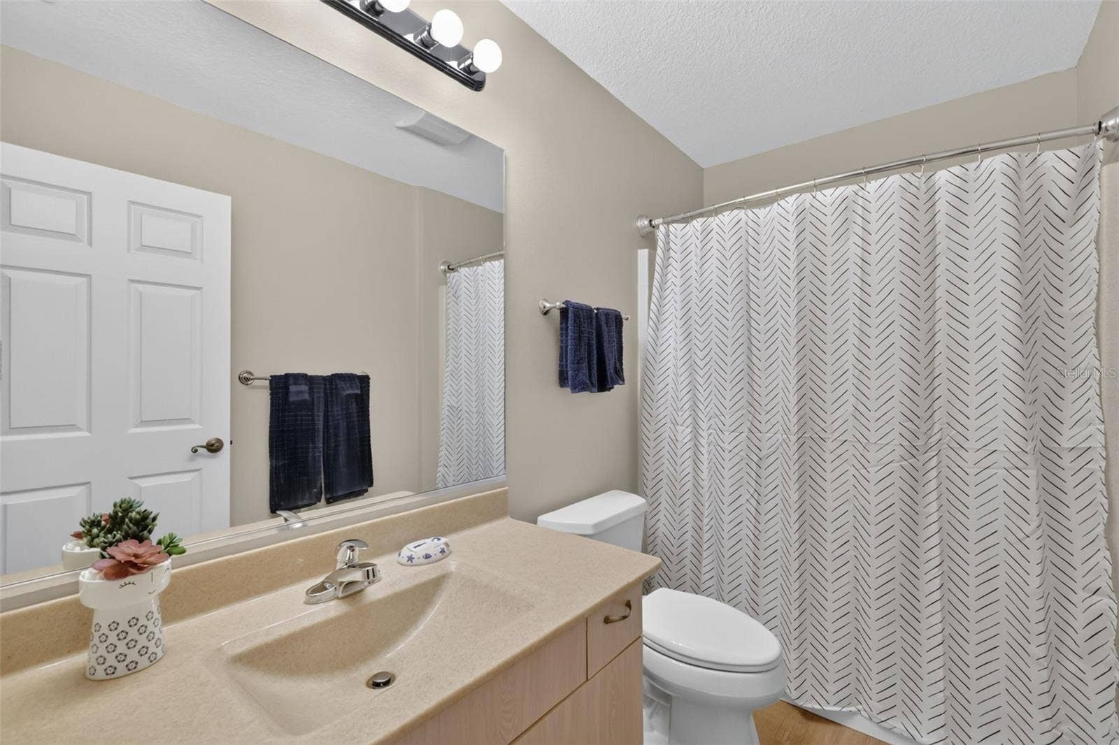 1647 DURAN DRIVE, The Villages, FL 32162 1647 DURAN DRIVE, The Villages, FL 32162