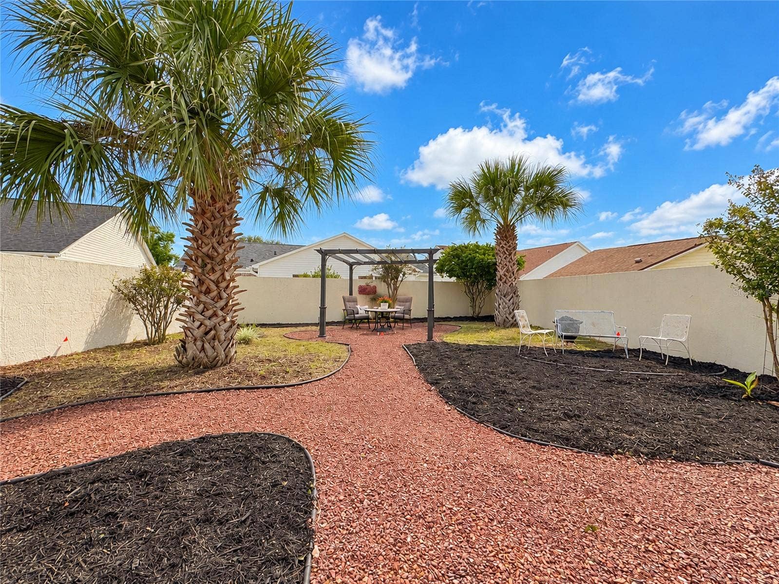 1318 BALBOA COURT, The Villages, FL 32159 LARGE outdoor living space. Pool, pets and people size!