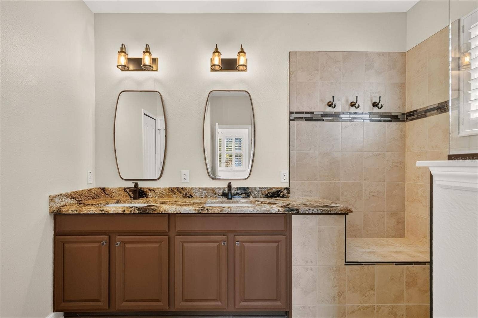 4913 ROYCE DRIVE, Mount Dora, FL 32757 4913 ROYCE DRIVE, Mount Dora, FL 32757