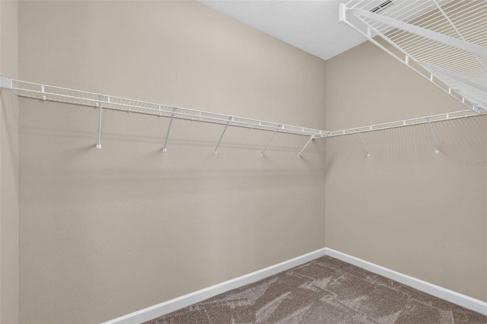 4913 ROYCE DRIVE, Mount Dora, FL 32757 4913 ROYCE DRIVE, Mount Dora, FL 32757