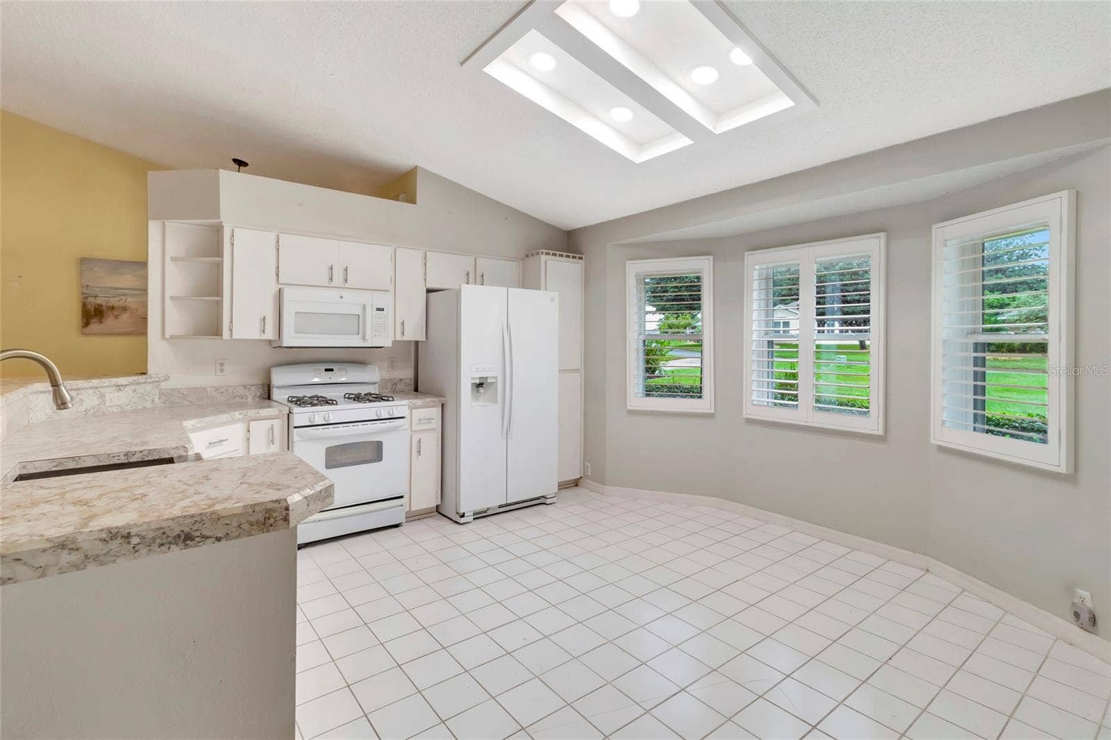 5124 LINKS LANE, Leesburg, FL 34748 Kitchen