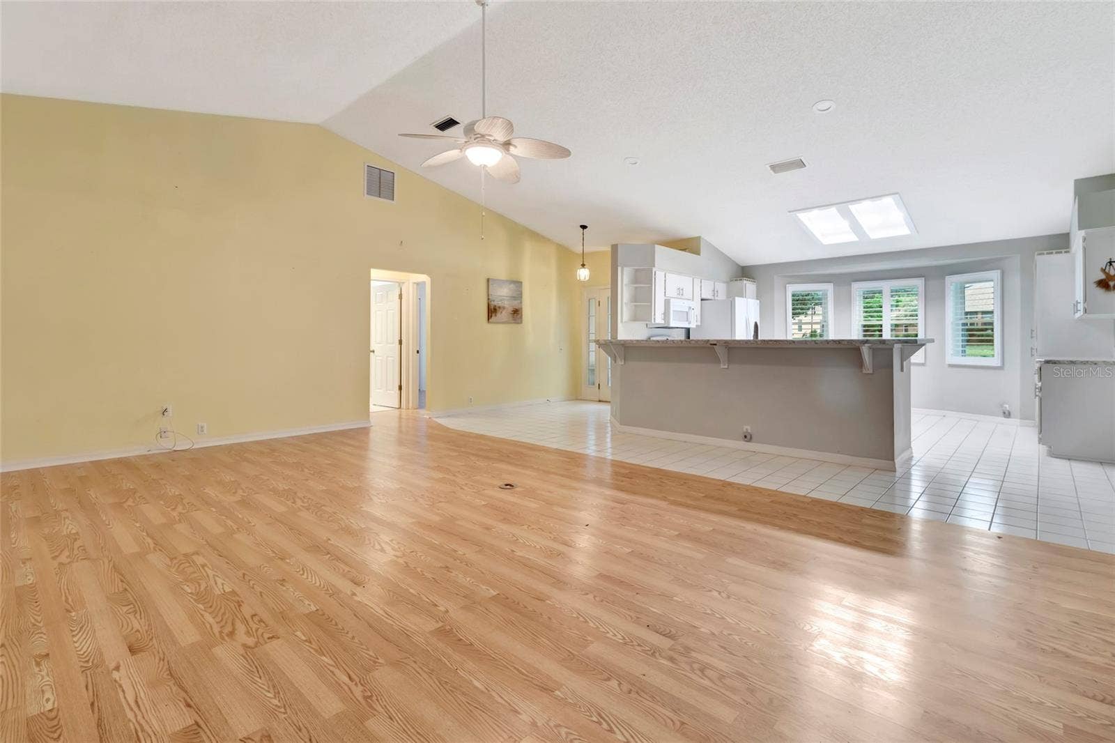 5124 LINKS LANE, Leesburg, FL 34748 Living Room/Dining Room