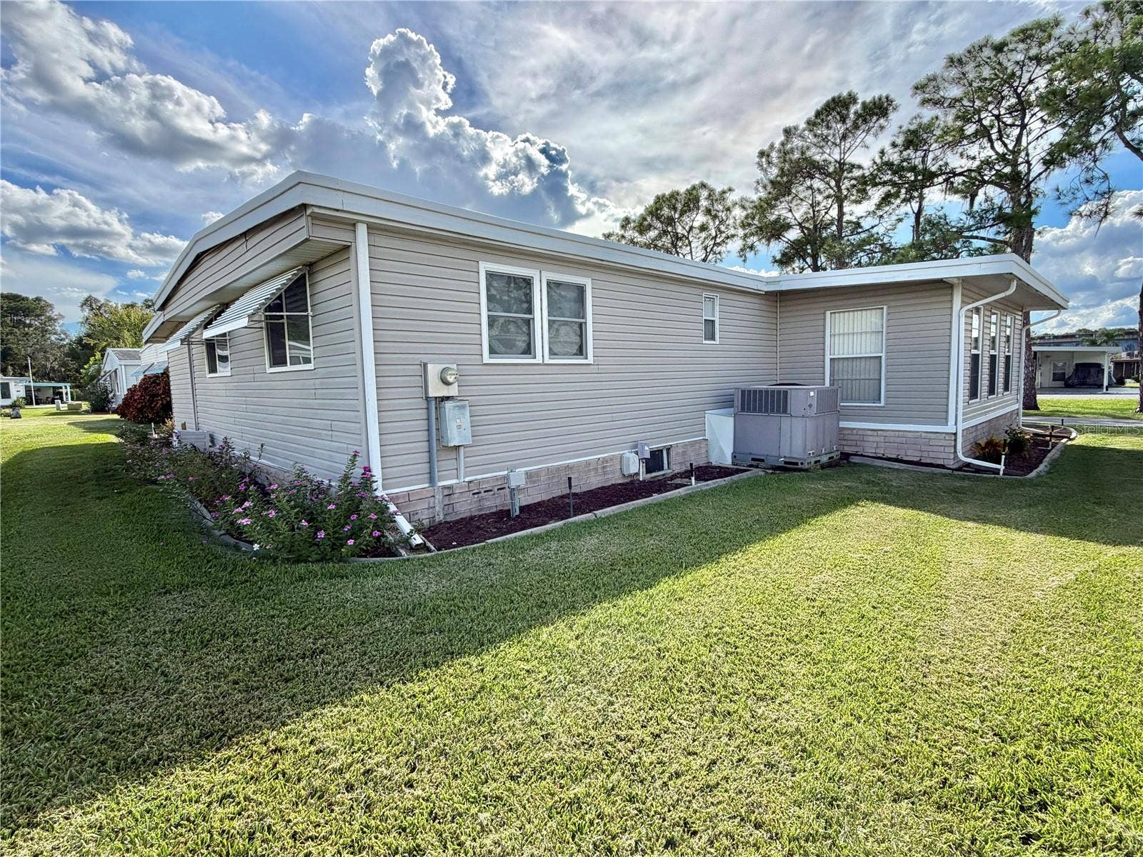 307 HAWTHORNE BOULEVARD, Leesburg, FL 34748 307 HAWTHORNE BOULEVARD, Leesburg, FL 34748