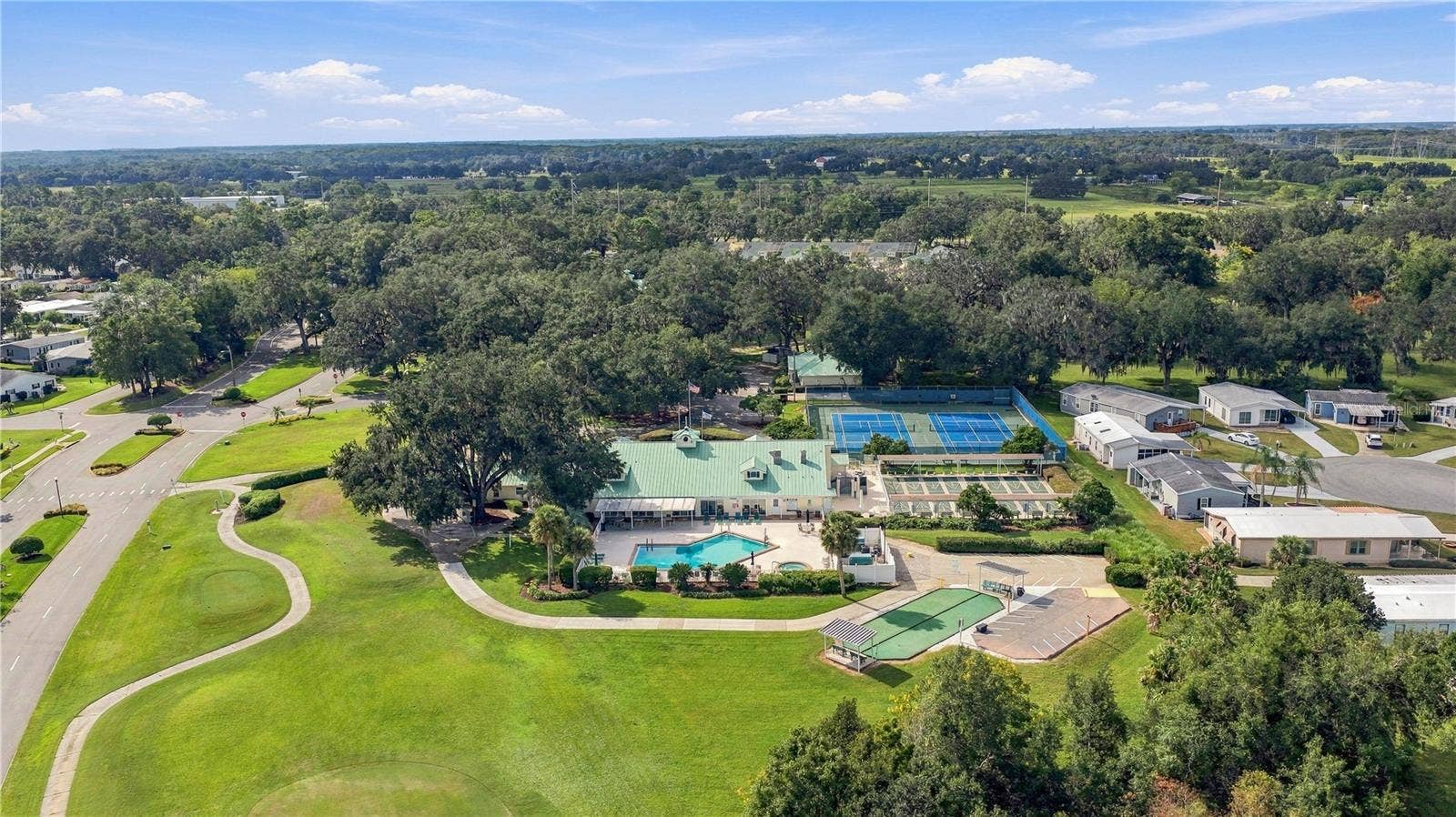 32802 CROOKED OAKS LANE, Leesburg, FL 34748 32802 CROOKED OAKS LANE, Leesburg, FL 34748