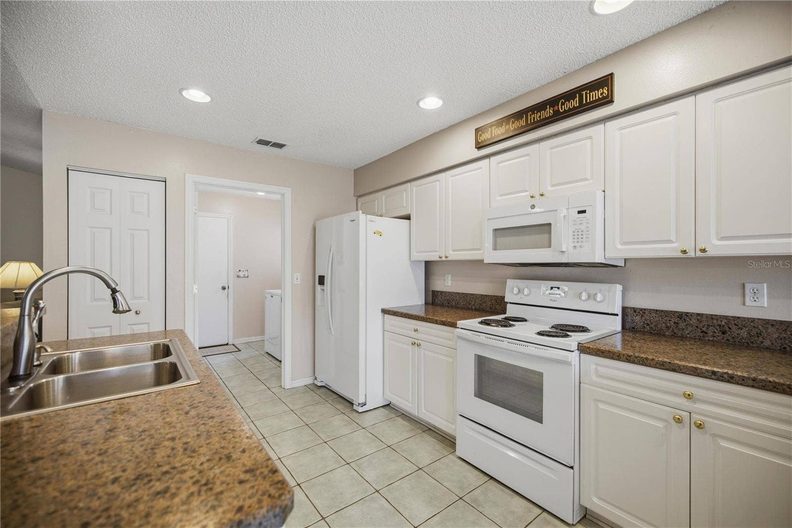 32802 CROOKED OAKS LANE, Leesburg, FL 34748 32802 CROOKED OAKS LANE, Leesburg, FL 34748