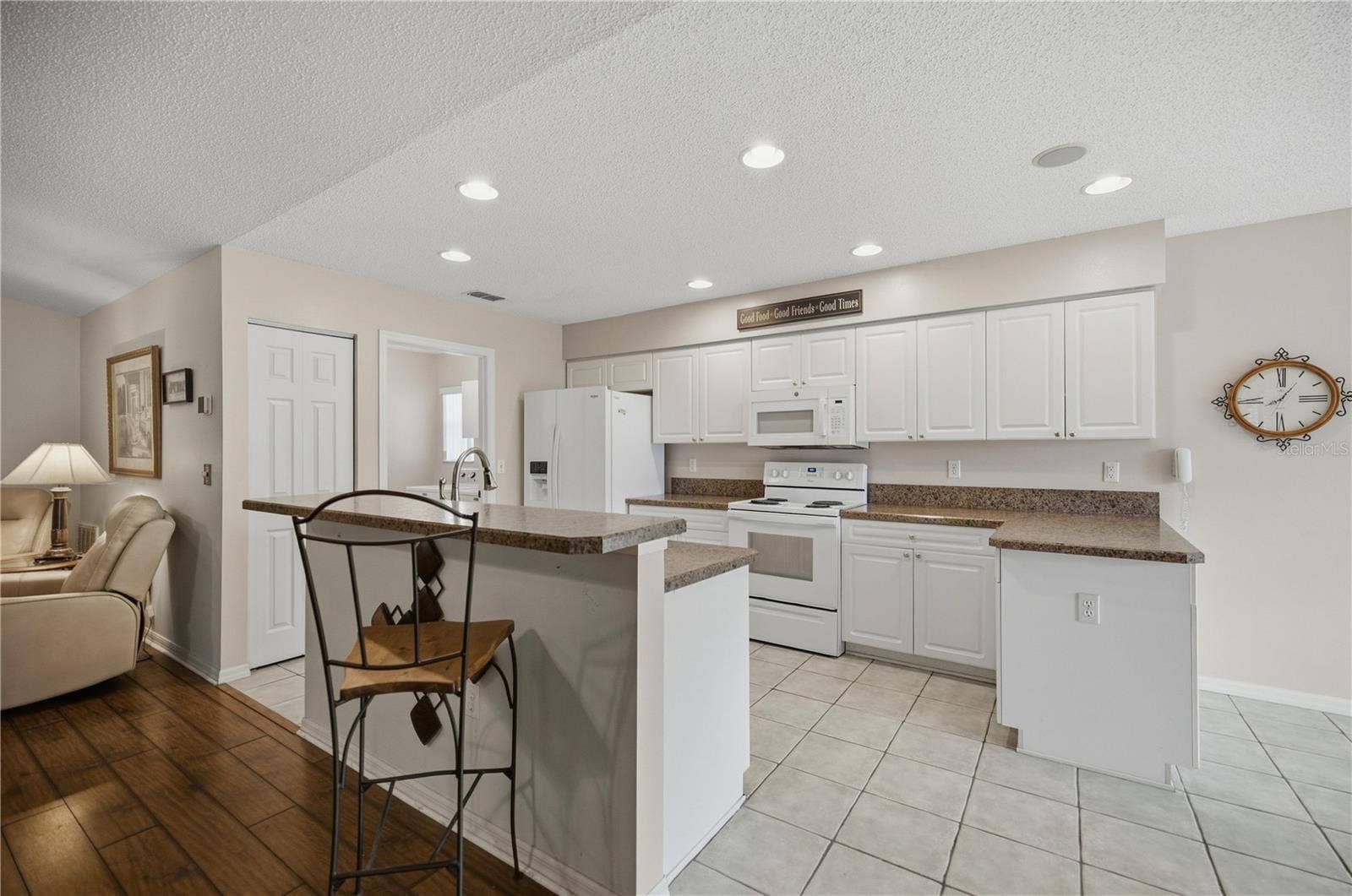 32802 CROOKED OAKS LANE, Leesburg, FL 34748 32802 CROOKED OAKS LANE, Leesburg, FL 34748