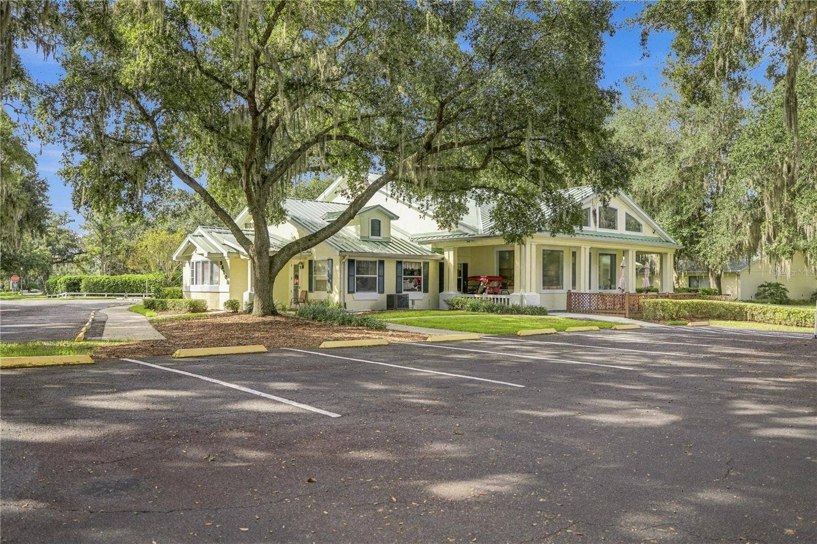 32802 CROOKED OAKS LANE, Leesburg, FL 34748 32802 CROOKED OAKS LANE, Leesburg, FL 34748