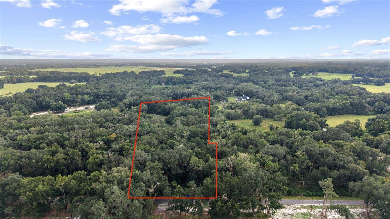 935 CR 738E, Webster, FL 33597 935 CR 738E, Webster, FL 33597