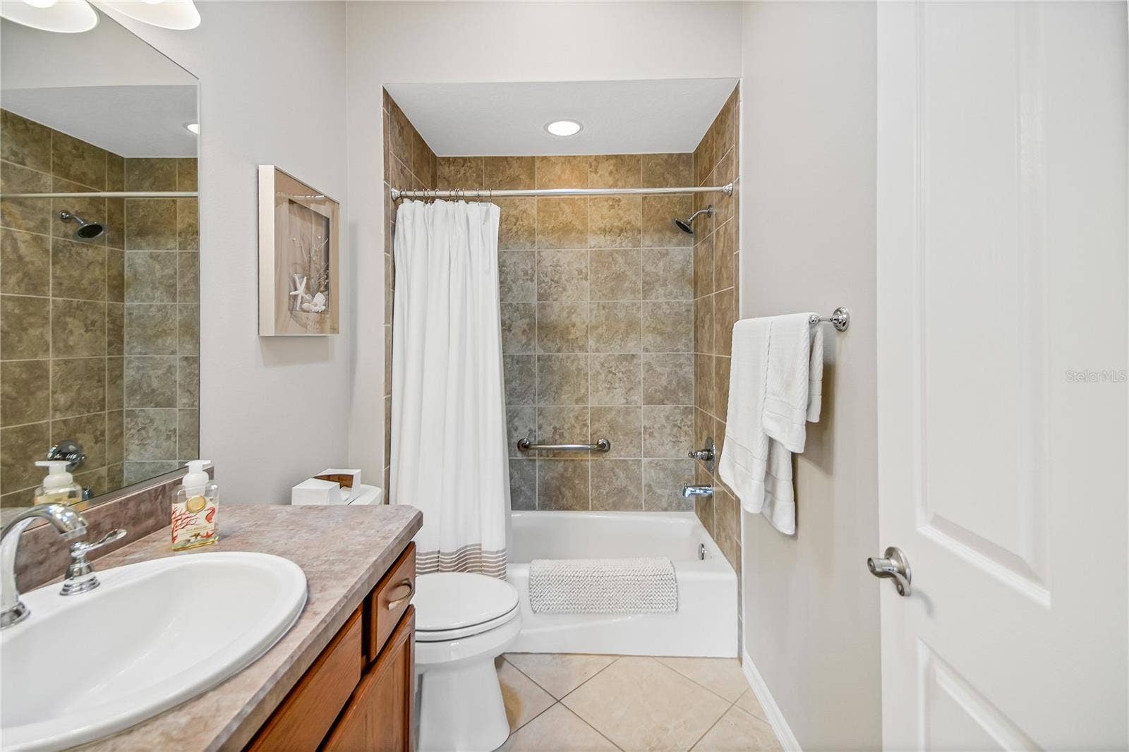 1241 TARFLOWER TERRACE, The Villages, FL 32163 1241 TARFLOWER TERRACE, The Villages, FL 32163