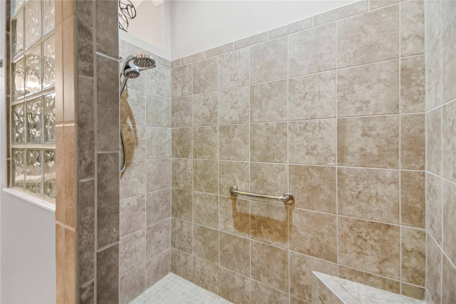 1241 TARFLOWER TERRACE, The Villages, FL 32163 1241 TARFLOWER TERRACE, The Villages, FL 32163