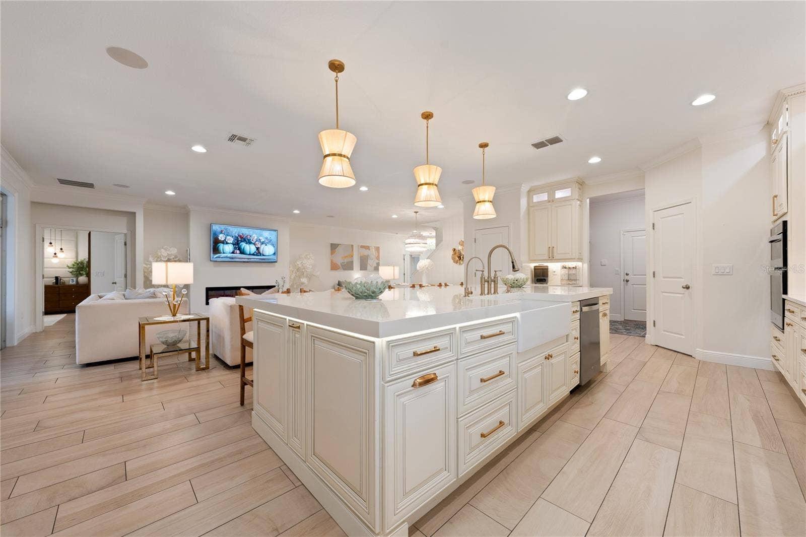 489 AVILA PLACE, Howey In The Hills, FL 34737