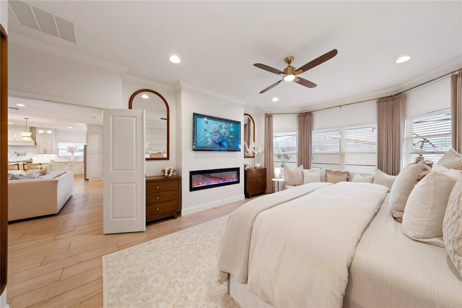Electric fireplace