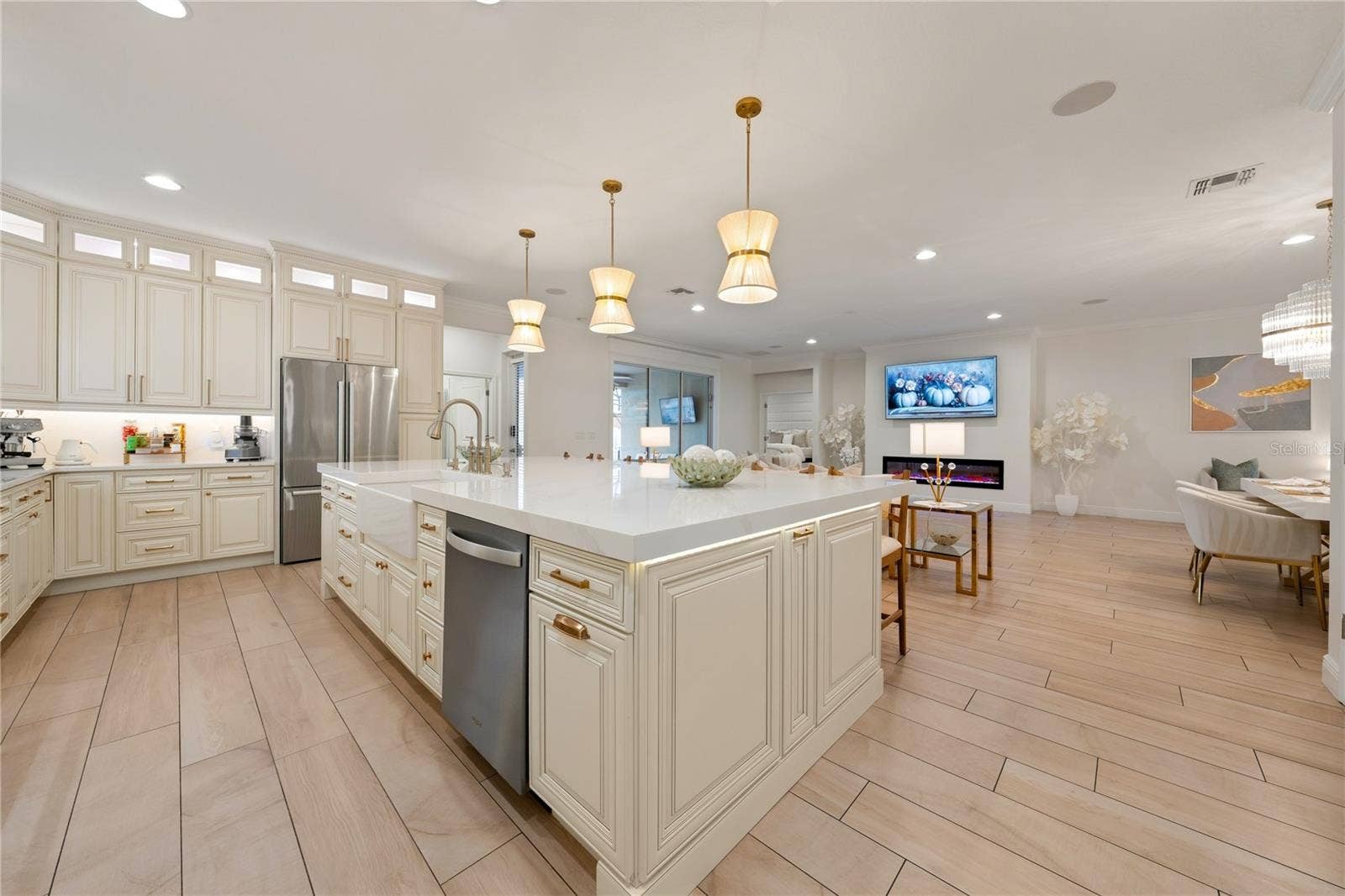 489 AVILA PLACE, Howey In The Hills, FL 34737