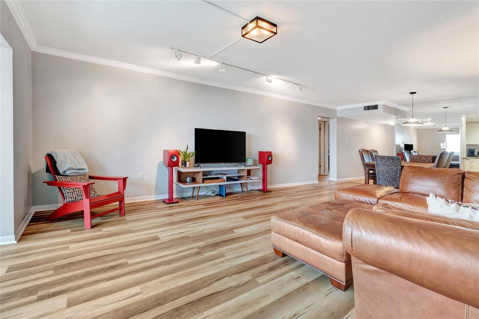 601 N MCDONALD STREET, #506, Mount Dora, FL 32757