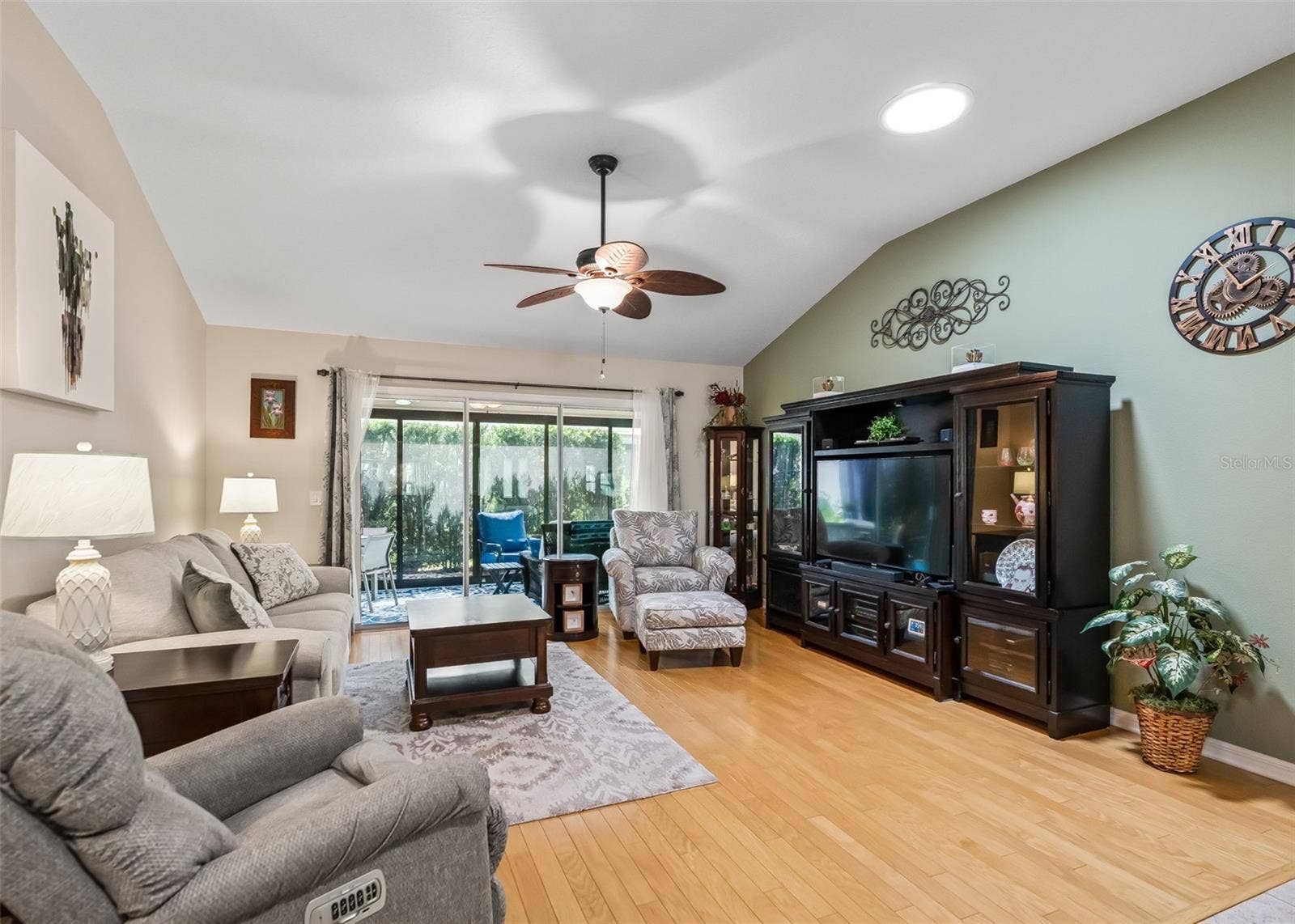 2182 KAYLEE DRIVE, The Villages, FL 32162 2182 KAYLEE DRIVE, The Villages, FL 32162
