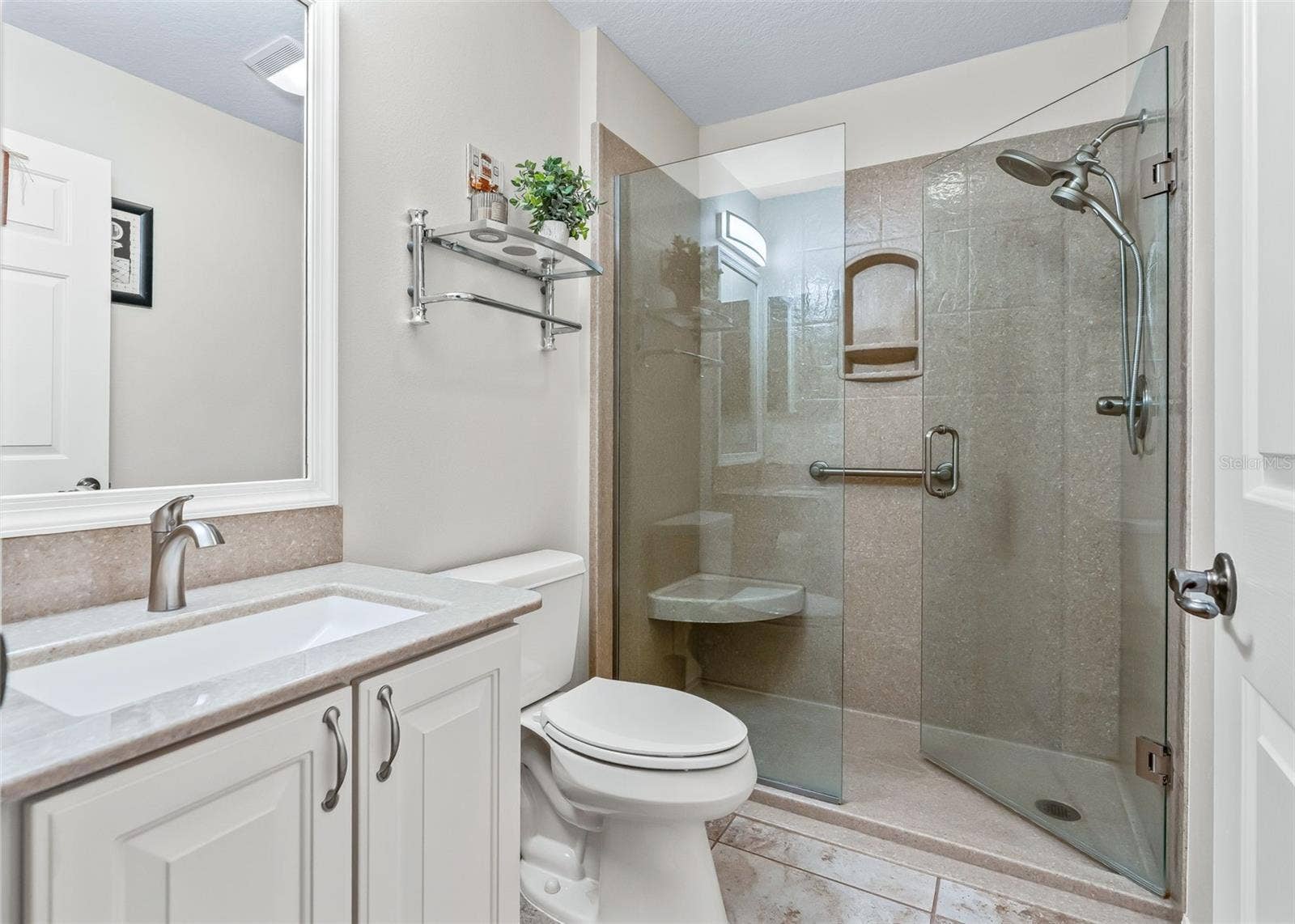 2182 KAYLEE DRIVE, The Villages, FL 32162 2182 KAYLEE DRIVE, The Villages, FL 32162