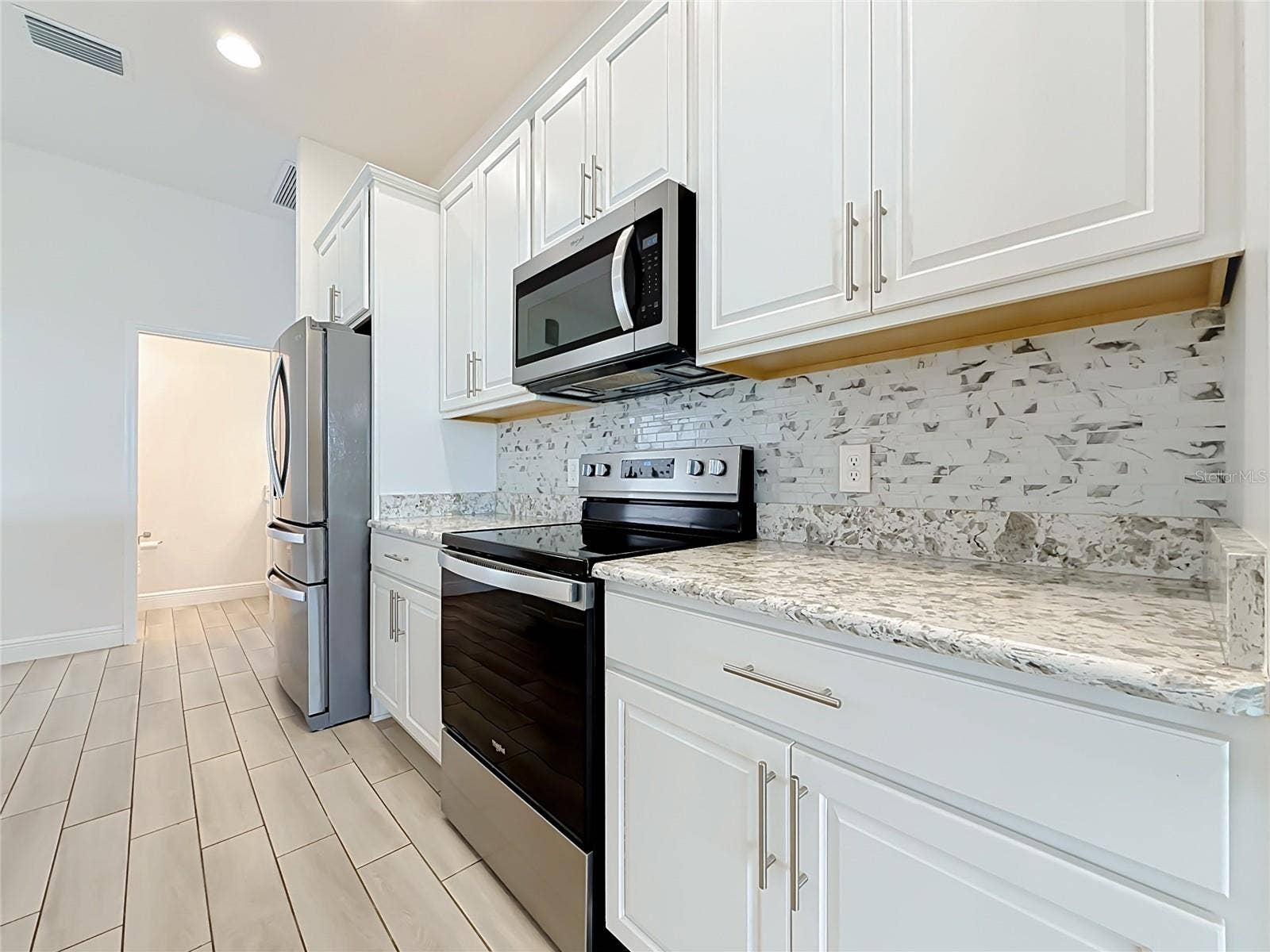 10371 ADDISON SHORE WAY, Oxford, FL 34484 10371 ADDISON SHORE WAY, Oxford, FL 34484
