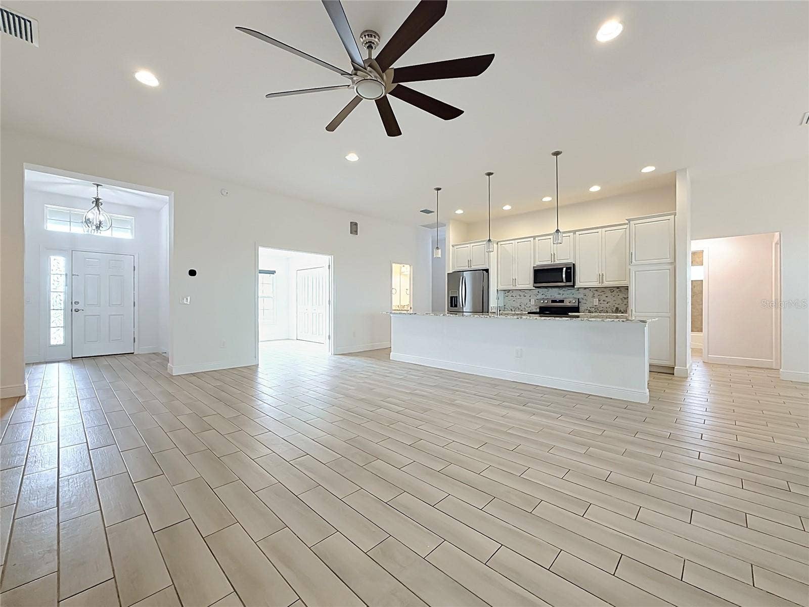 10371 ADDISON SHORE WAY, Oxford, FL 34484 10371 ADDISON SHORE WAY, Oxford, FL 34484