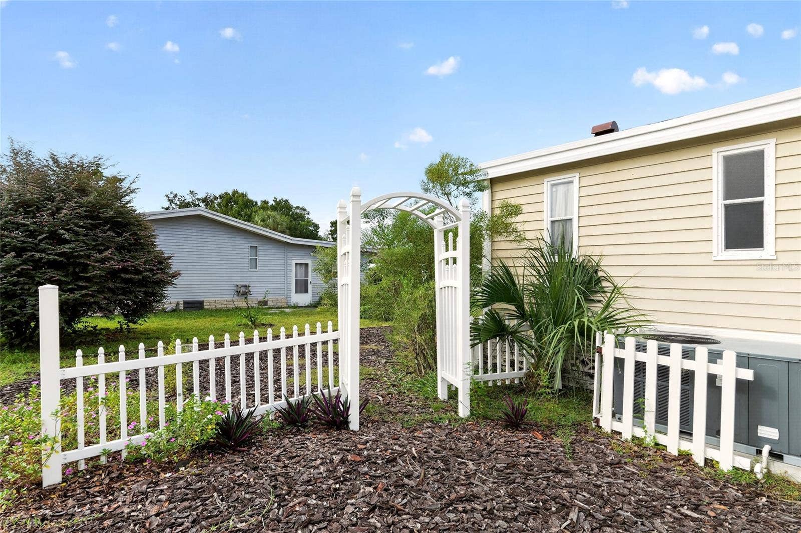 3401 RAINBOW ROAD, Tavares, FL 32778 3401 RAINBOW ROAD, Tavares, FL 32778