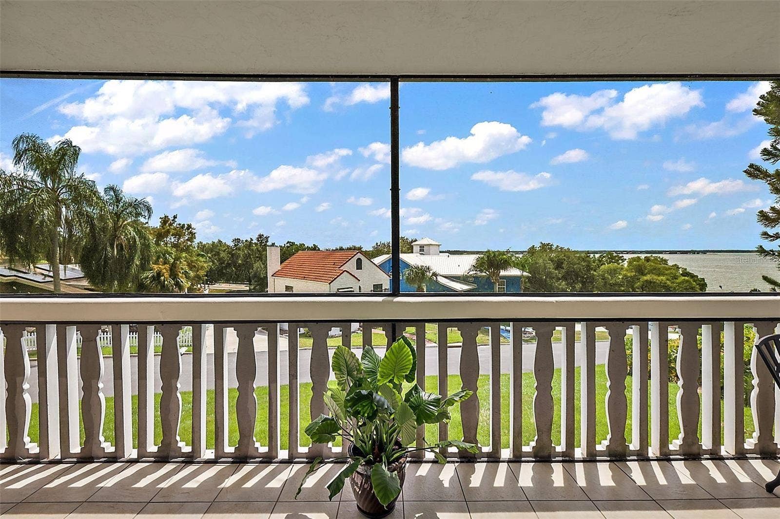 601 N MCDONALD STREET, #103, Mount Dora, FL 32757
