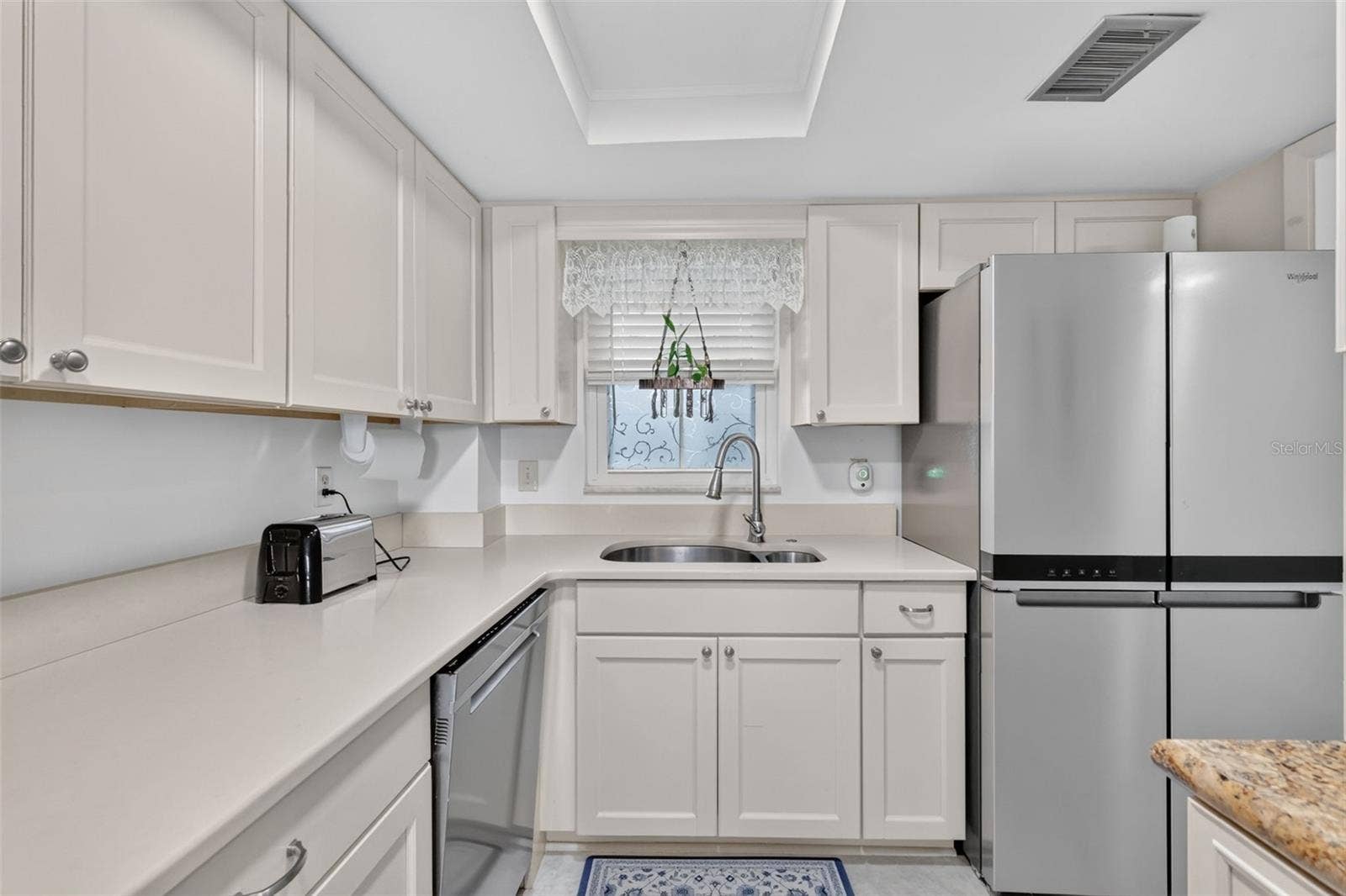 601 N MCDONALD STREET, #103, Mount Dora, FL 32757
