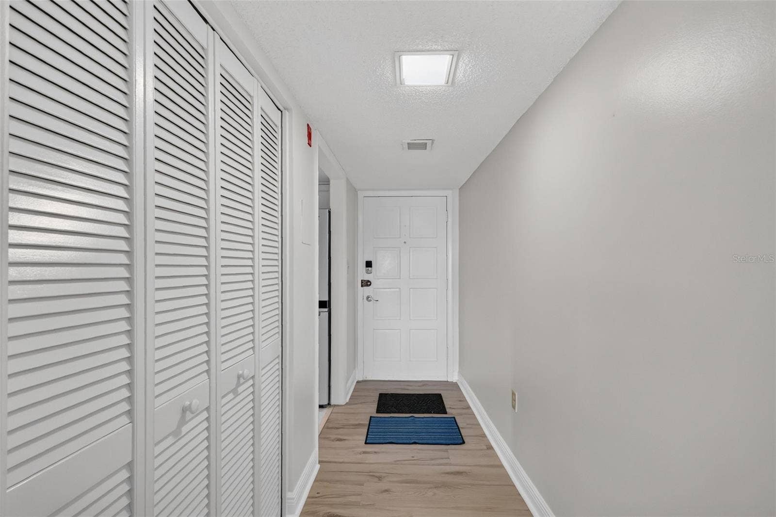 601 N MCDONALD STREET, #103, Mount Dora, FL 32757