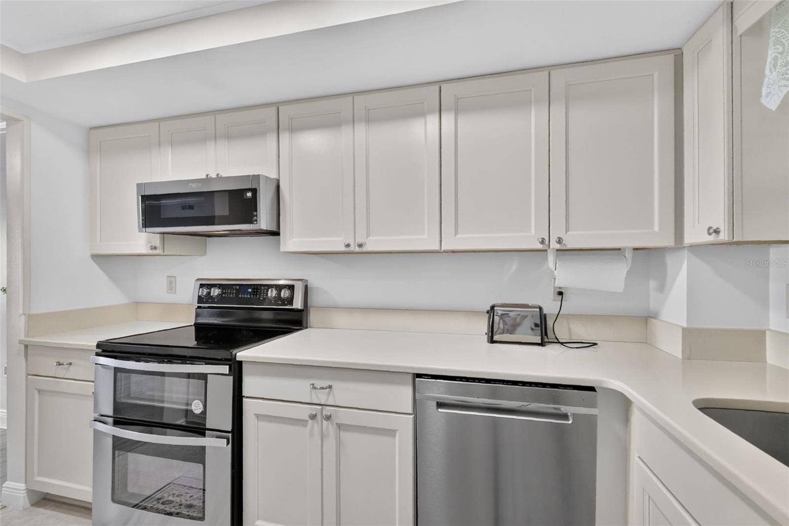 601 N MCDONALD STREET, #103, Mount Dora, FL 32757