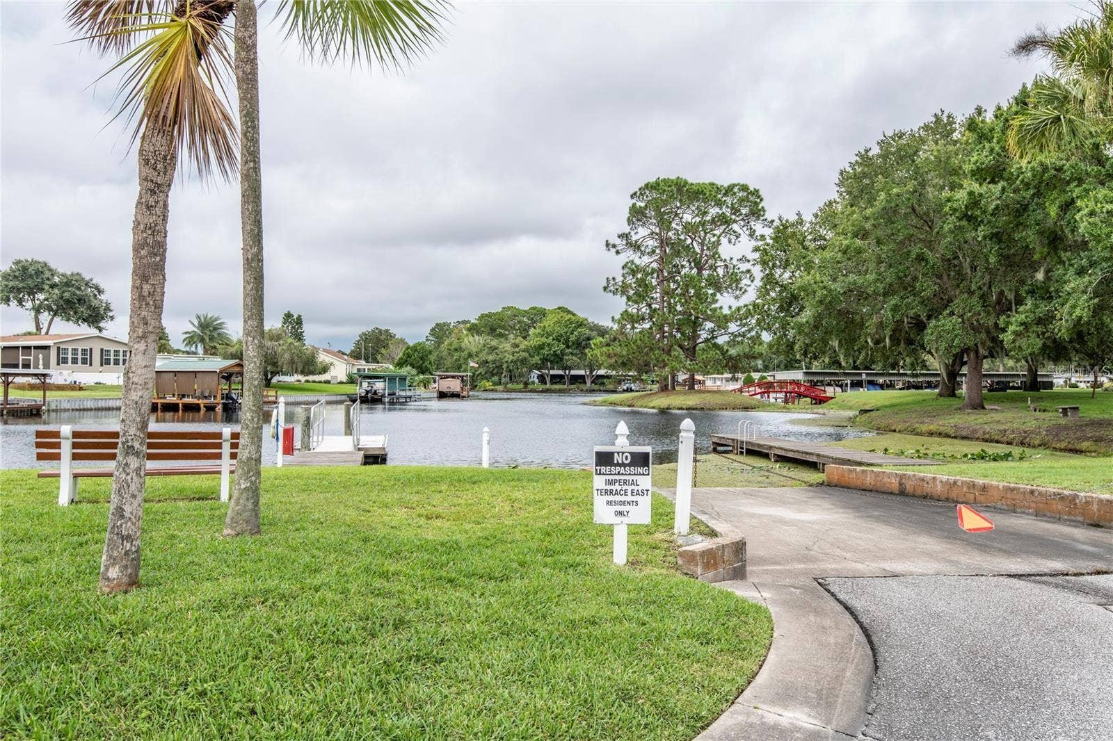 2745 VINDALE ROAD, Tavares, FL 32778 Community Boat Ramp