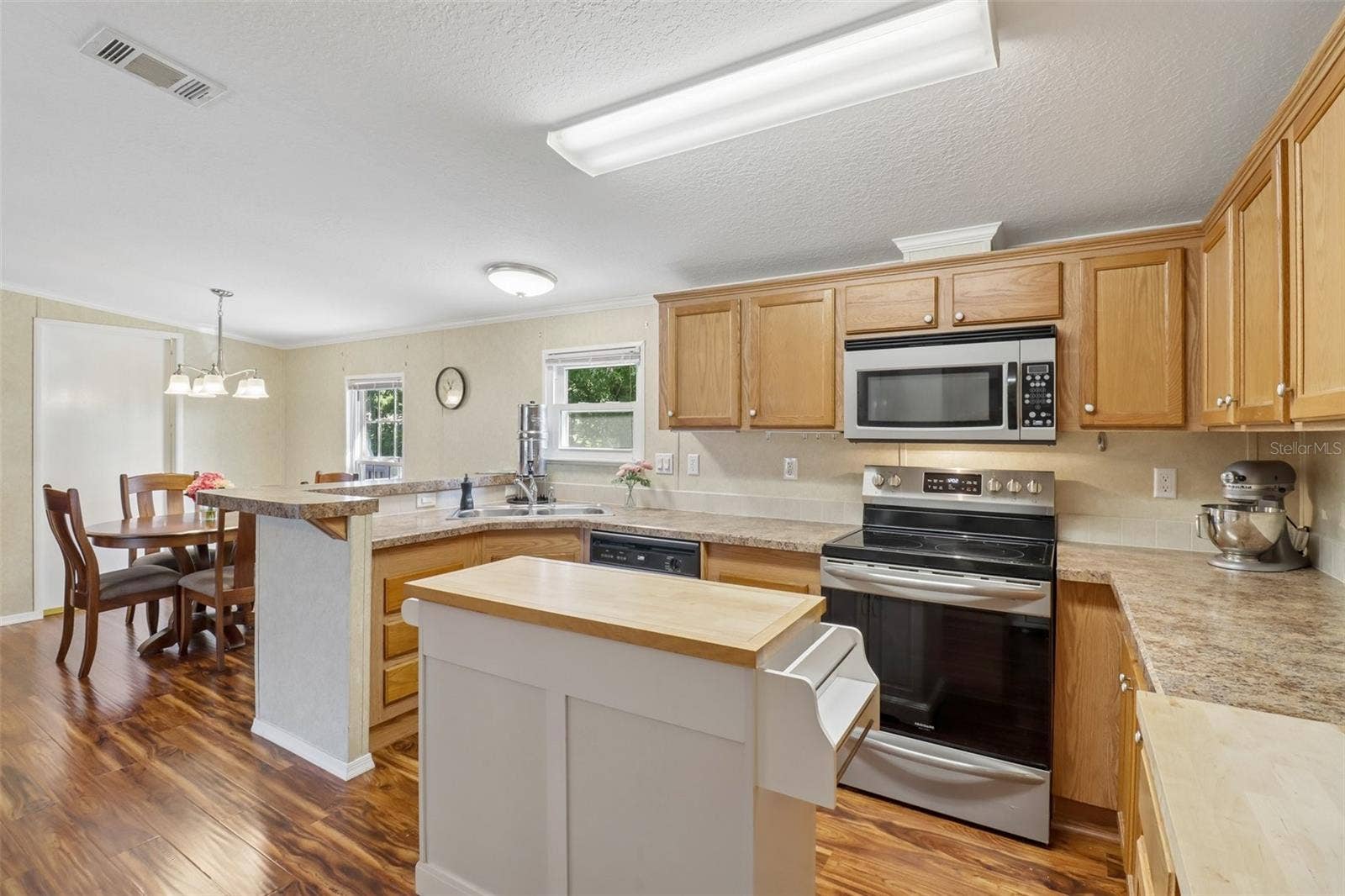2745 VINDALE ROAD, Tavares, FL 32778 2745 VINDALE ROAD, Tavares, FL 32778