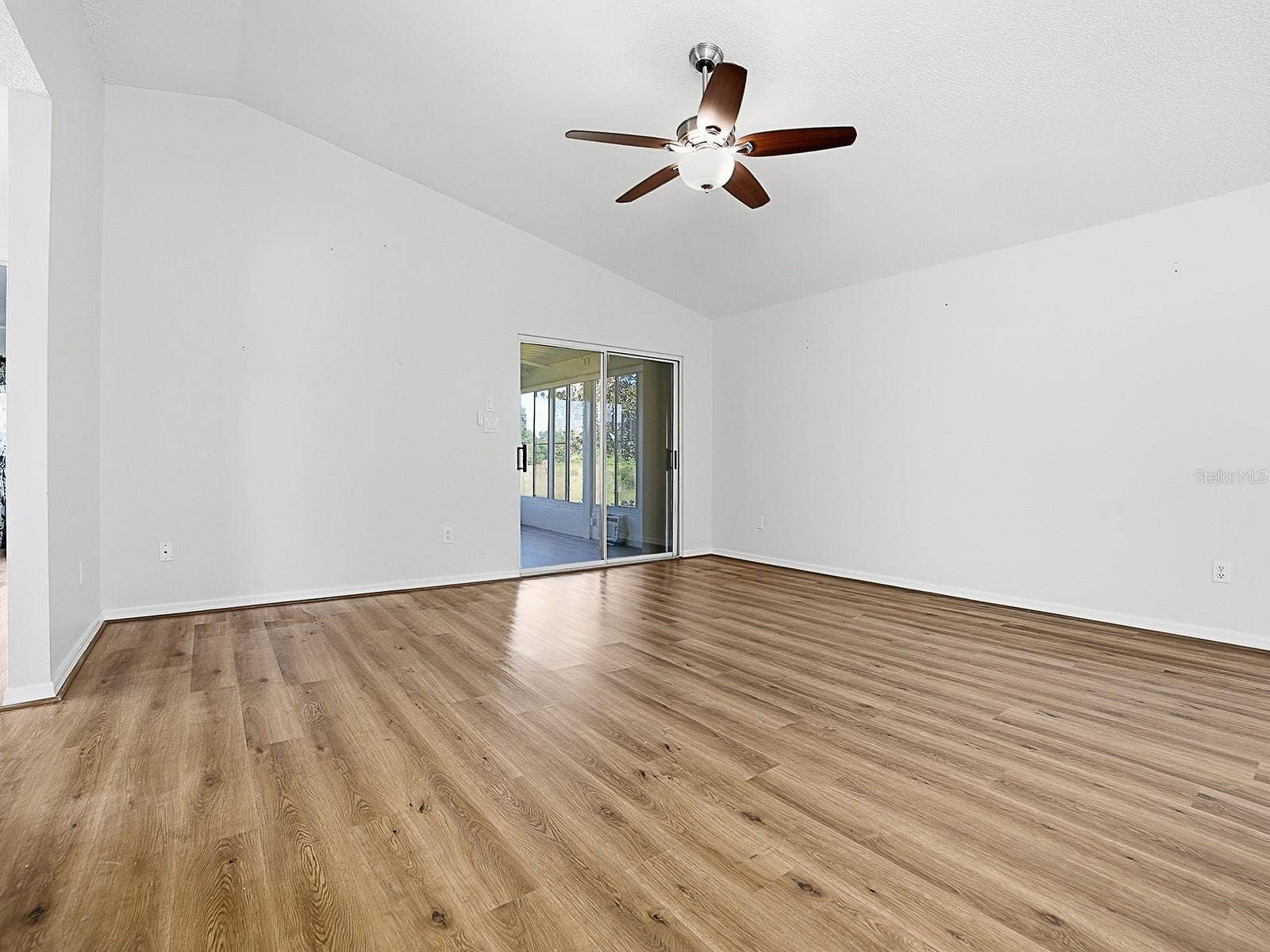 4952 HERON RUN CIRCLE, Leesburg, FL 34748 4952 HERON RUN CIRCLE, Leesburg, FL 34748