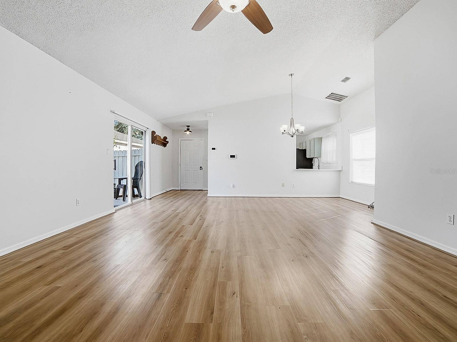 4952 HERON RUN CIRCLE, Leesburg, FL 34748 4952 HERON RUN CIRCLE, Leesburg, FL 34748