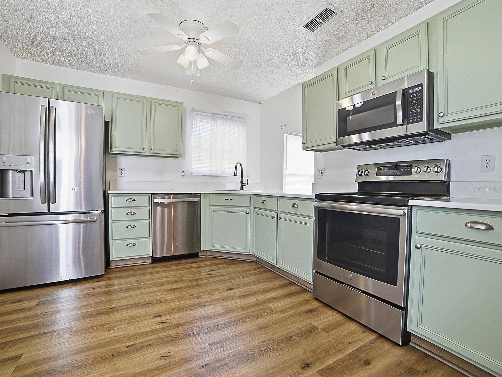 4952 HERON RUN CIRCLE, Leesburg, FL 34748 4952 HERON RUN CIRCLE, Leesburg, FL 34748