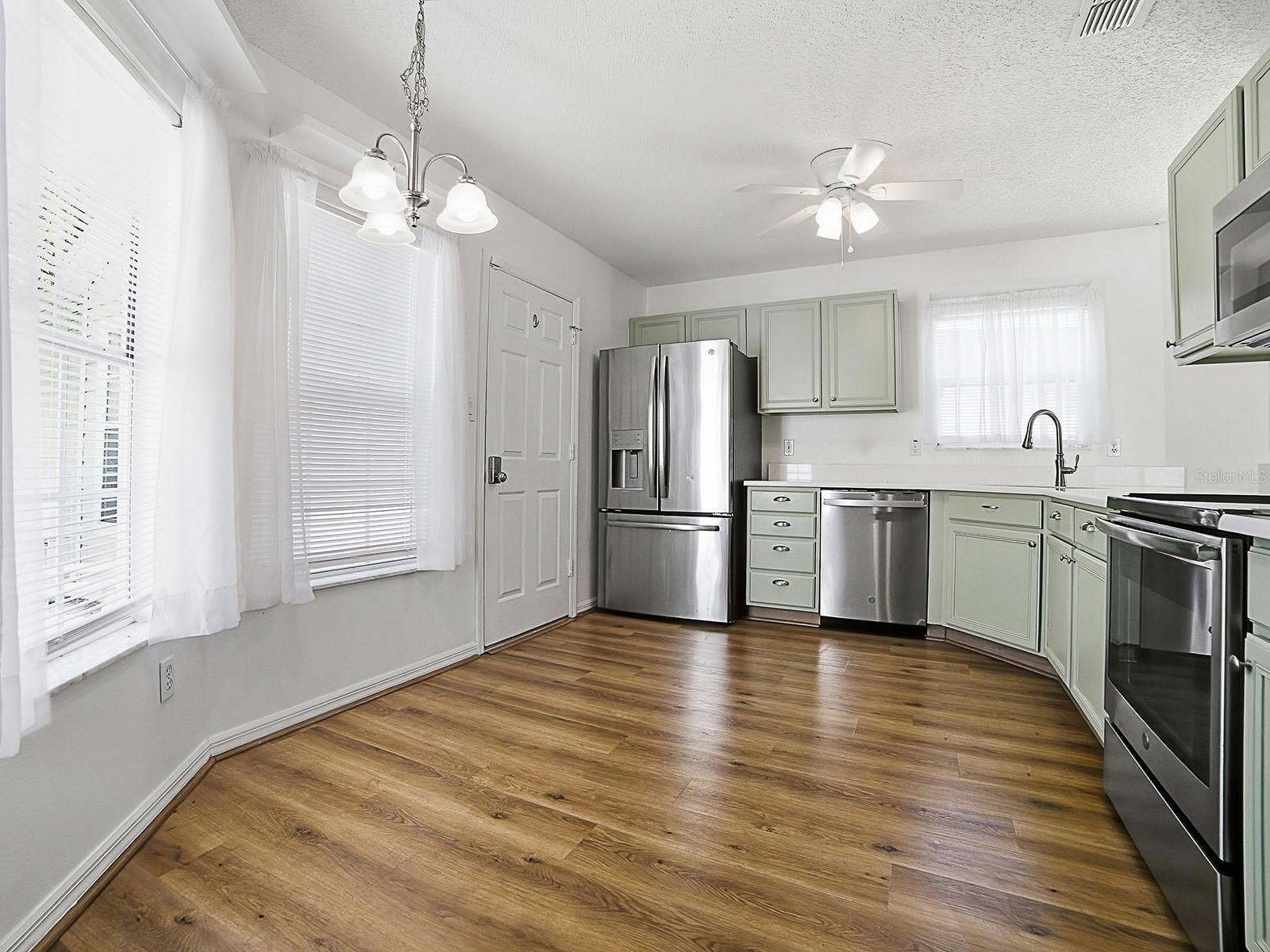 4952 HERON RUN CIRCLE, Leesburg, FL 34748 4952 HERON RUN CIRCLE, Leesburg, FL 34748