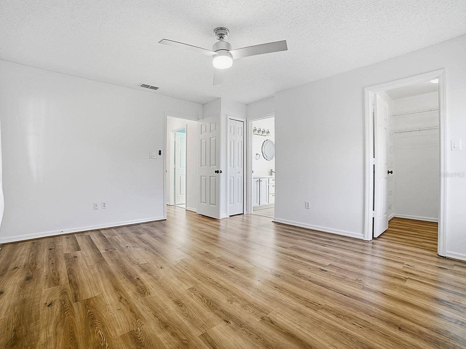 4952 HERON RUN CIRCLE, Leesburg, FL 34748 4952 HERON RUN CIRCLE, Leesburg, FL 34748