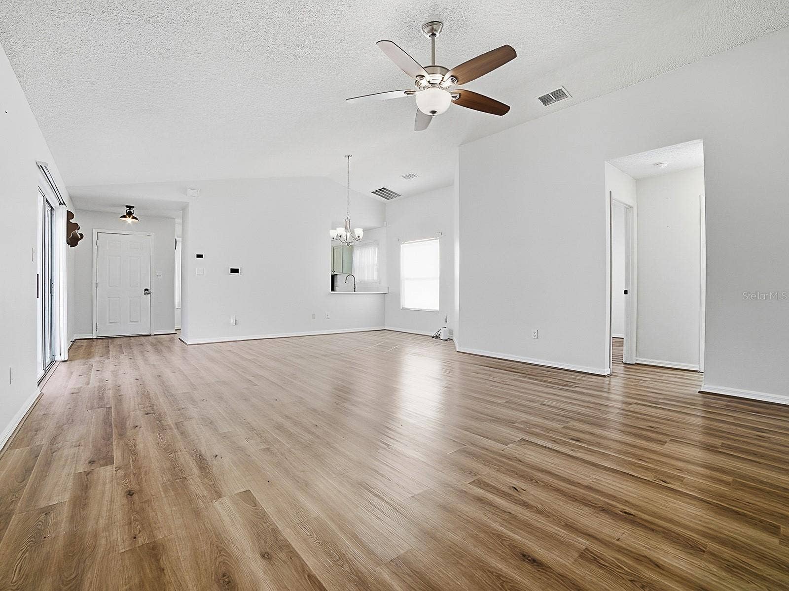 4952 HERON RUN CIRCLE, Leesburg, FL 34748 4952 HERON RUN CIRCLE, Leesburg, FL 34748