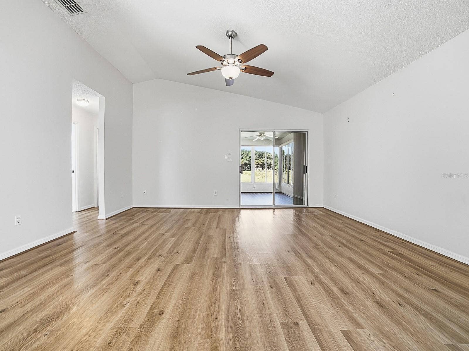 4952 HERON RUN CIRCLE, Leesburg, FL 34748 4952 HERON RUN CIRCLE, Leesburg, FL 34748