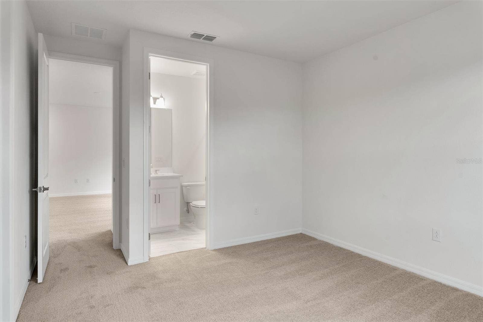 17572 VALLEYWOOD PARKWAY, Land O Lakes, FL 34638 17572 VALLEYWOOD PARKWAY, Land O Lakes, FL 34638
