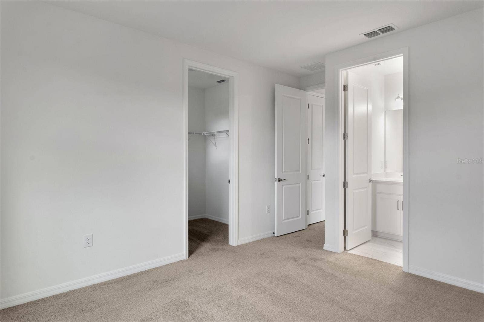 17572 VALLEYWOOD PARKWAY, Land O Lakes, FL 34638 17572 VALLEYWOOD PARKWAY, Land O Lakes, FL 34638