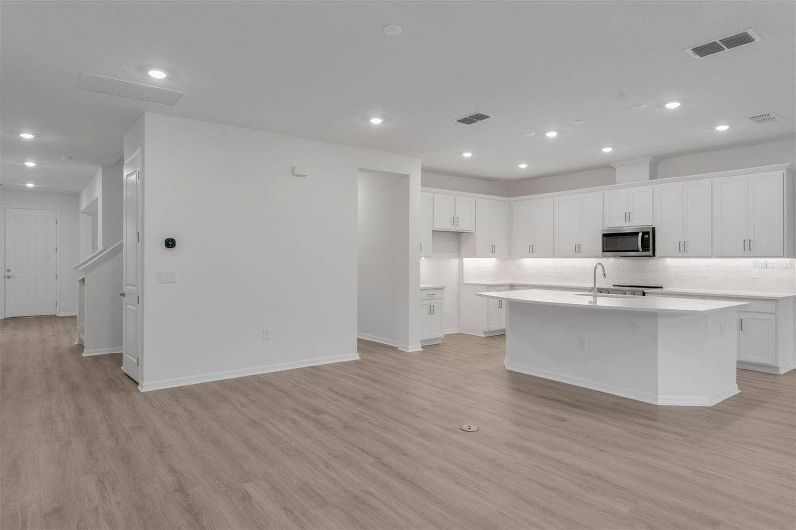 17572 VALLEYWOOD PARKWAY, Land O Lakes, FL 34638 17572 VALLEYWOOD PARKWAY, Land O Lakes, FL 34638