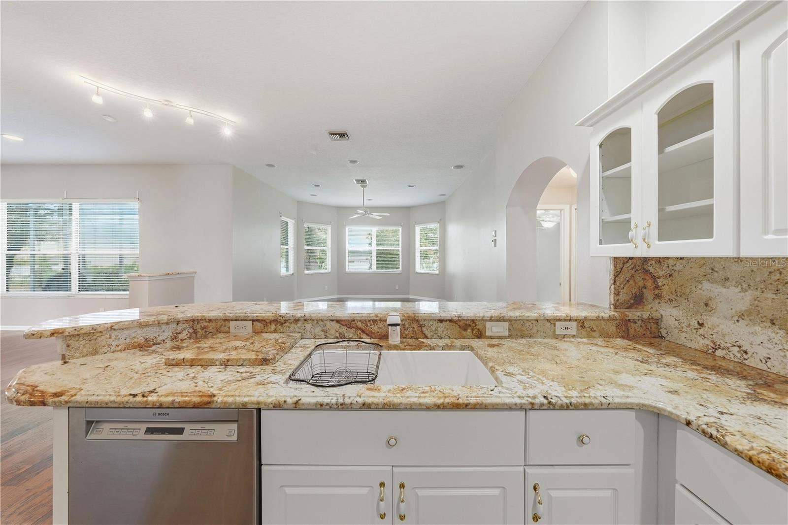 5127 AURORA DRIVE, Leesburg, FL 34748 5127 AURORA DRIVE, Leesburg, FL 34748