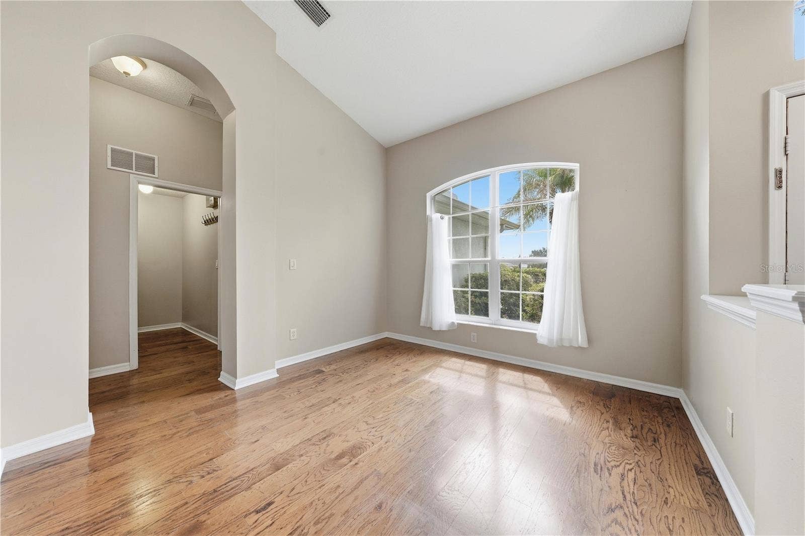 5127 AURORA DRIVE, Leesburg, FL 34748 5127 AURORA DRIVE, Leesburg, FL 34748