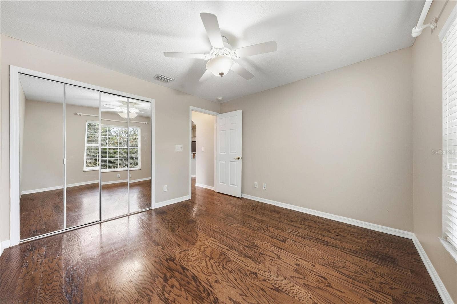 5127 AURORA DRIVE, Leesburg, FL 34748 5127 AURORA DRIVE, Leesburg, FL 34748