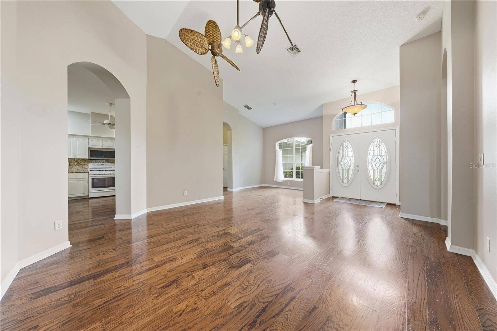 5127 AURORA DRIVE, Leesburg, FL 34748 5127 AURORA DRIVE, Leesburg, FL 34748