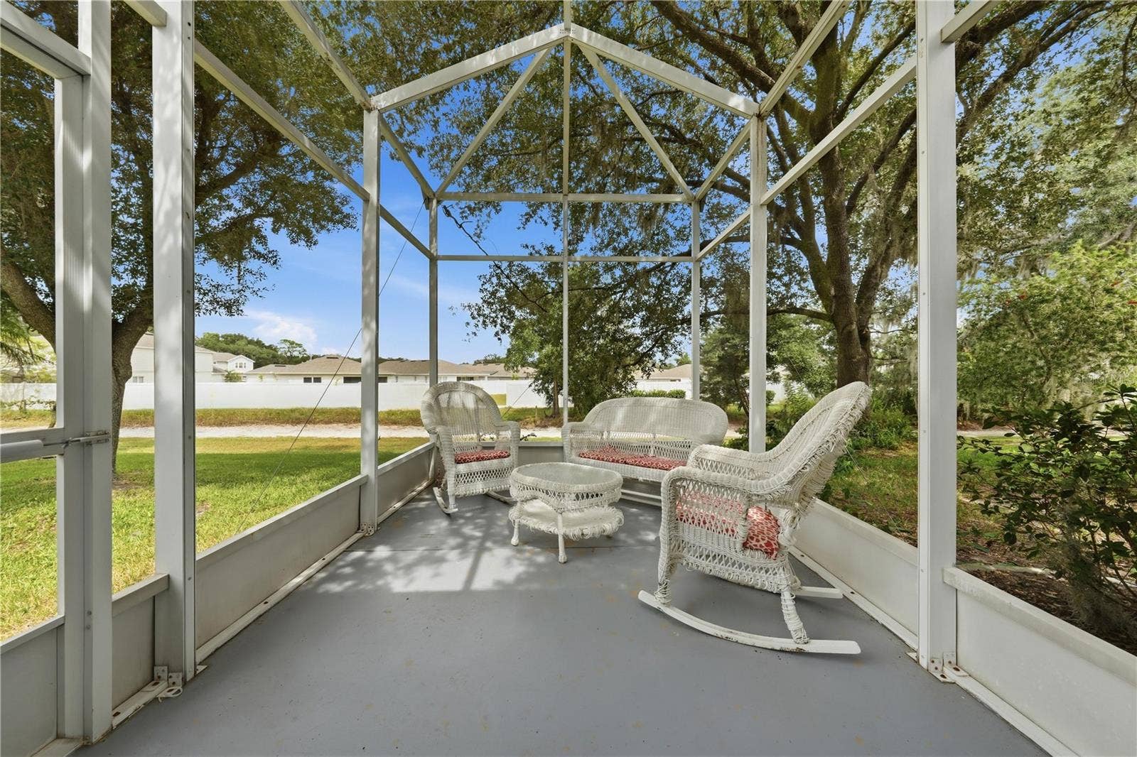 5127 AURORA DRIVE, Leesburg, FL 34748 5127 AURORA DRIVE, Leesburg, FL 34748