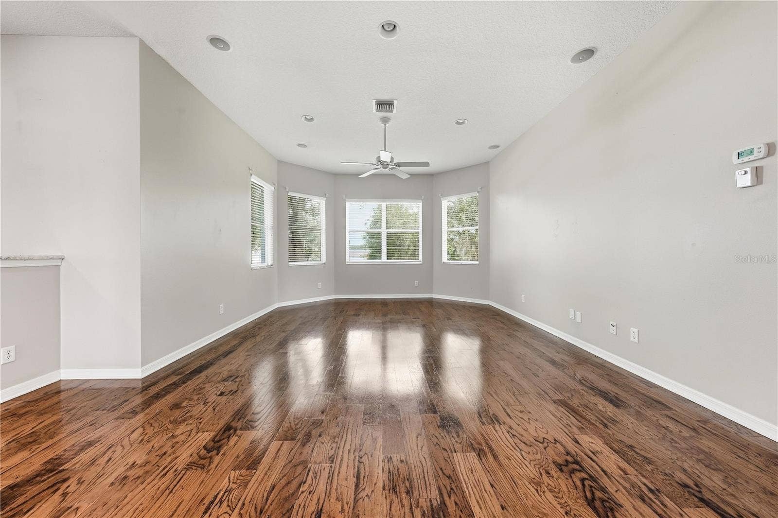 5127 AURORA DRIVE, Leesburg, FL 34748 5127 AURORA DRIVE, Leesburg, FL 34748