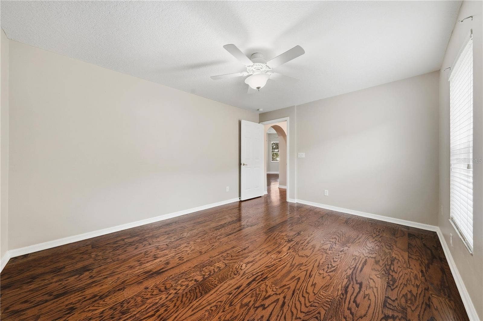 5127 AURORA DRIVE, Leesburg, FL 34748 5127 AURORA DRIVE, Leesburg, FL 34748