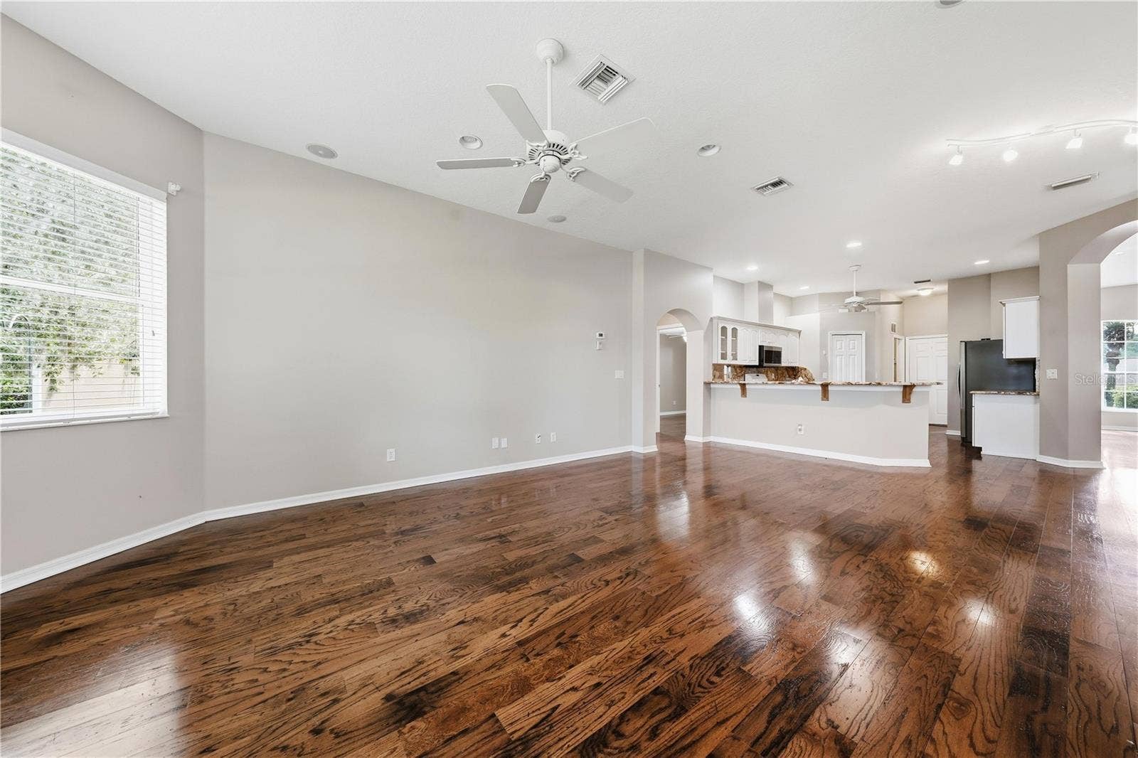 5127 AURORA DRIVE, Leesburg, FL 34748 5127 AURORA DRIVE, Leesburg, FL 34748